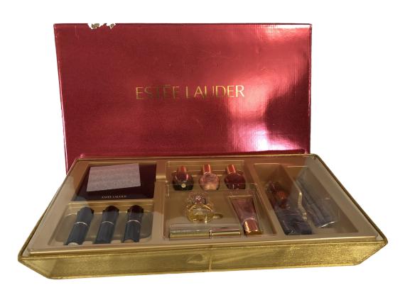 ESTEE LAUDER NEW YORK GIFT SET (1 of 3)