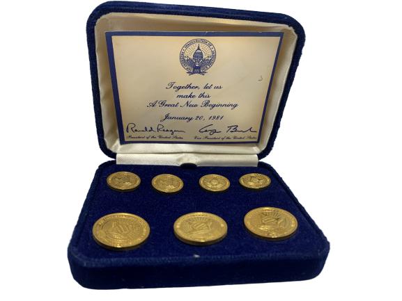 RONALD REAGAN / BUSH 1981 INAUGURATION  BUTTONS (1 of 4)