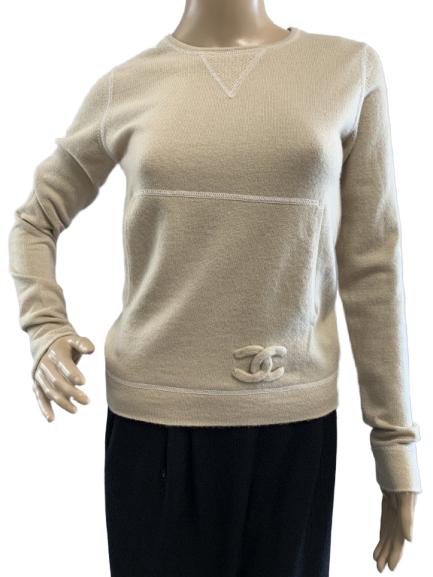 CHANEL CASHMERE SWEATER W/FRONT POCKET SZ36: CHANEL CASHMERE SWEATER W/FRONT POCKET - Model P408781K03078 - Gold Thread in Fabric - 87% Cashmere -Like new condition