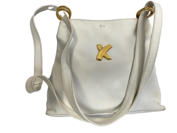 PALOMA PICASSO WHITE LEATHER HANDBAG: PALOMA PICASSO WHITE LEATHER HANDBAG - 10" h x 11"w - good condition