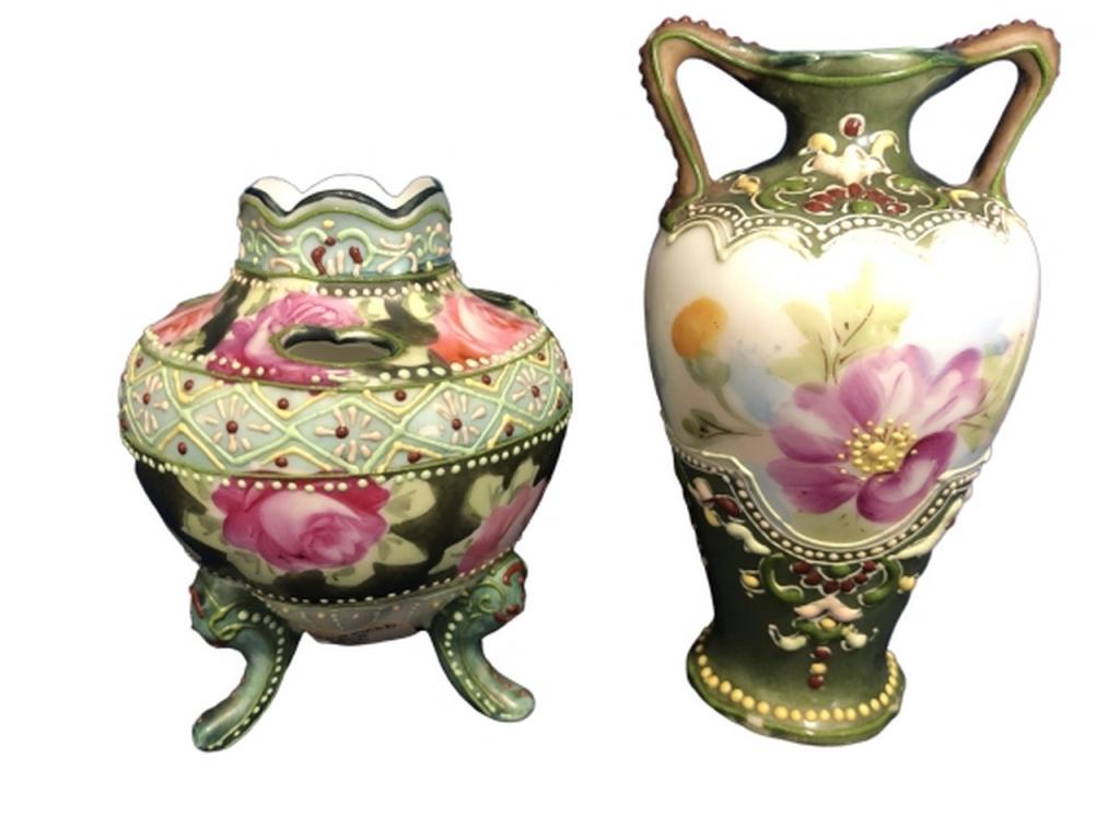 2 VINTAGE NIPPON MORIAGE HANDPAINTED VASES: 2 VINTAGE NIPPON MORIAGE HANDPAINTED VASES -Very good condition