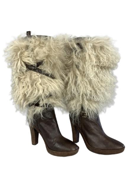 COLE HAAN LEATHER MONGOLIAN LAMB SHEARLING SZ 9.5: Cole Haan Leather made woman's size 9.5 boots with Mongolian lamb shearling sheepskin. Make a statement in these awesome boots! Brown leather boots with Mongolian sheepskin fur uppers. Features leathe