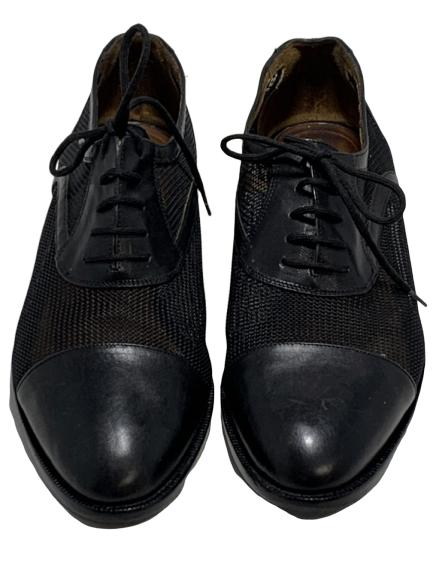 RALPH LAUREN COLLECTION WOMEN'S BLACK SHOES 9 1/2: New, never worn black tie up Ralph Lauren women's low heel shoe. Size 9 1/2