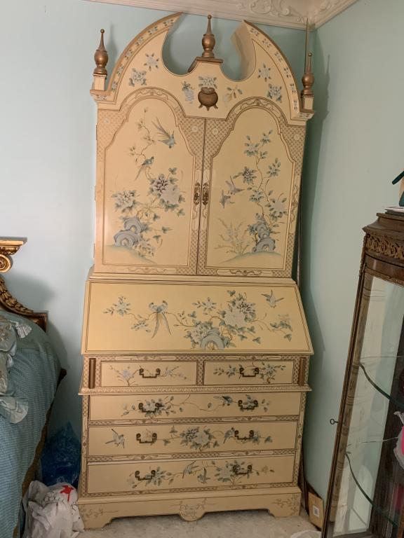VINTAGE CREAM FRENCH COLONIAL SECRETARY HUTCH CASE: VINTAGE CREAM FRENCH COLONIAL SECRETARY HUTCH CASE - Asian handpainted decor all over - MANY MANY drawers and sections on the hutch top - Contents will be removed - Good vintage condition - 40" wide x