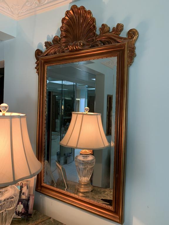ANTIQUE GOLD GILT SCALLOP SHELL TOP WALL MIRROR: ANTIQUE GOLD GILT SCALLOP SHELL TOP WALL MIRROR - Great vintaqe condition - 25" WIDE X 46" TALL