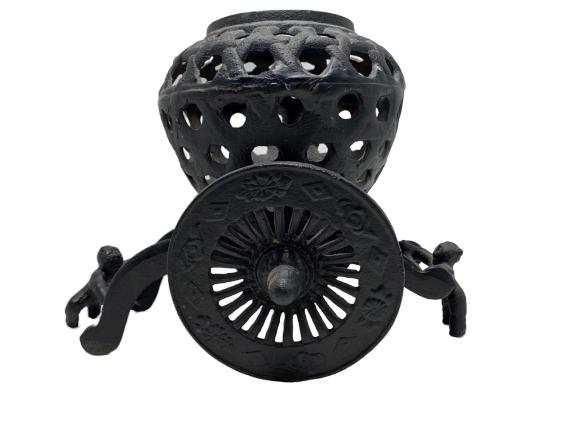 VINTAGE CHINEESE EMPEROR'S CARRAGE CAST IRON: Vintage Chinese Emperor's Carriage Made from cast Iron.