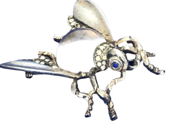 VINTAGE LARGE SILVER AND RHINESTONE BEETLE PIN: VINTAGE LARGE SILVER AND RHINESTONE BEETLE PIN - 2 inches x 2 inches - see all pictures