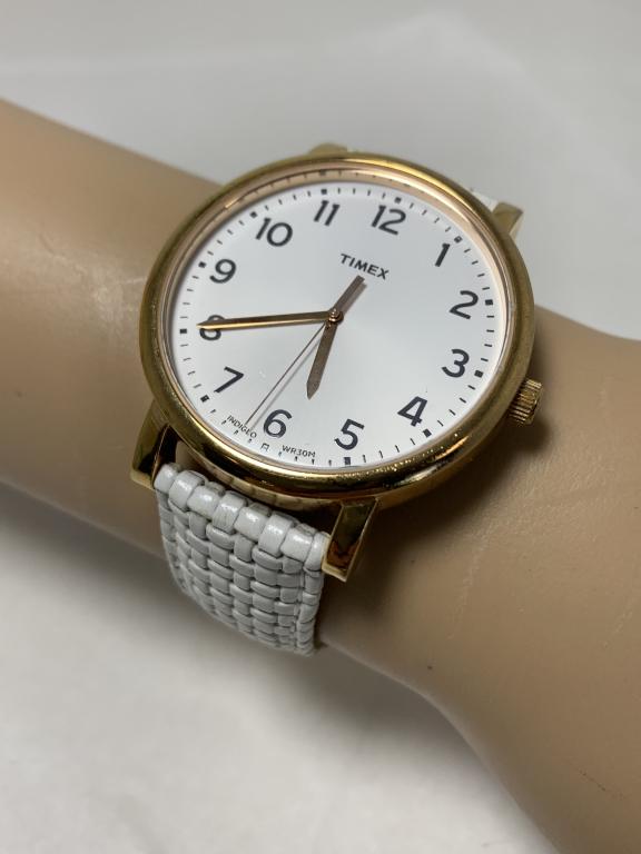 TIMEX LARGE FACE WATCH WHITE LEATHER BAND: TIMEX LARGE FACE WATCH WHITE LEATHER BAND