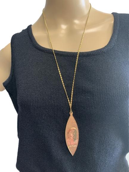 MAE YARA SIGNED NECKLACE: MAE YARA SIGNED NECKLACE -Very good condition