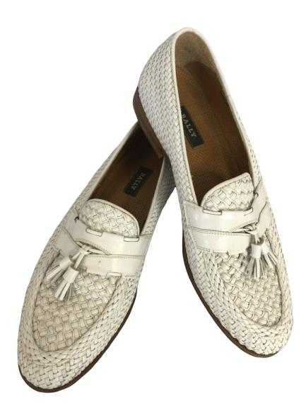 MENS BALLY WHITE WOVEN TASSELED LOAFERS SIZE 11: MENS BALLY WHITE WOVEN TASSELED LOAFERS SIZE 11 - very good condition