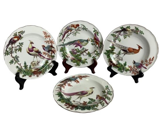 MOTTAHEDEH VISTA ALEGRE PEACOCK PLATES: MOTTAHEDEH VISTA ALEGRE PEACOCK PLATES - Very good condition with the exeption of one plate that is chipped and pictured -8" round