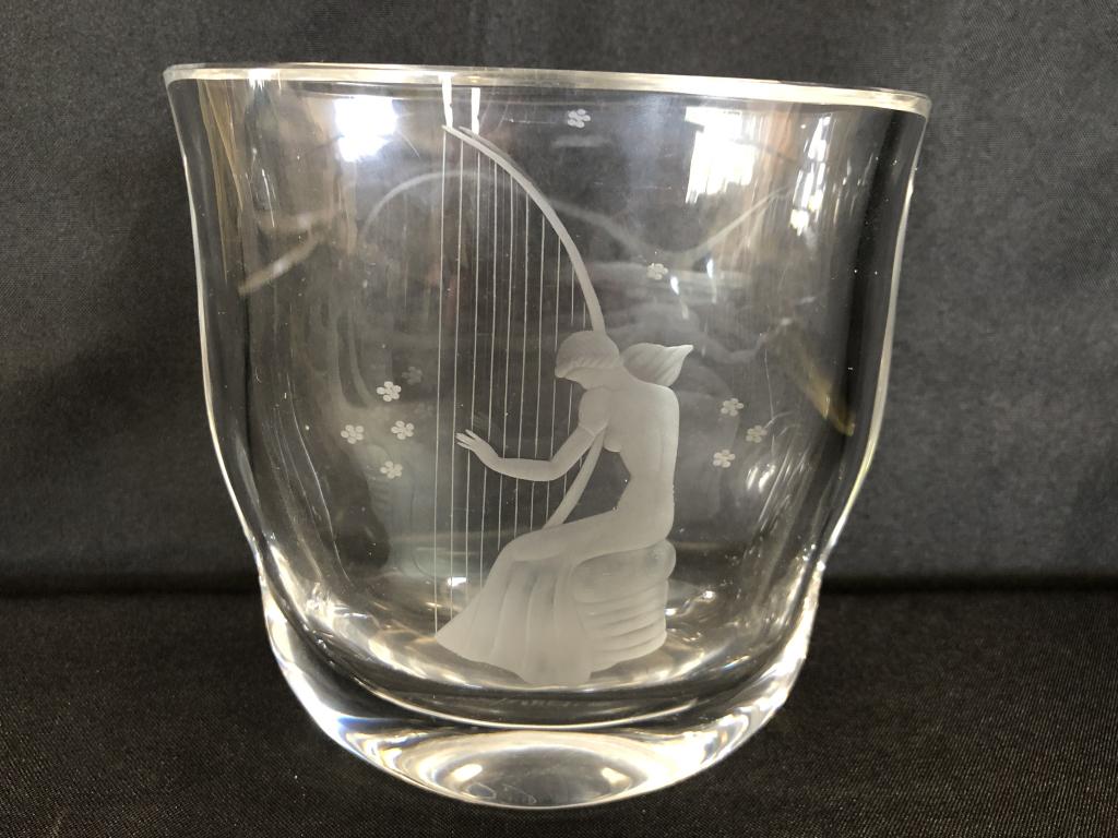 ORREFORS CRYSTAL VASE "LADY PLAYING A HARP": ORREFORS CRYSTAL VASE "LADY PLAYING A HARP" -Very good condition