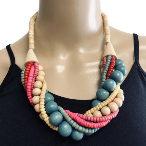 VINTAGE MULTI-COLORED WOOD BEADED NECKLACE: VINTAGE MULTI-COLORED WOOD BEADED NECKLACE