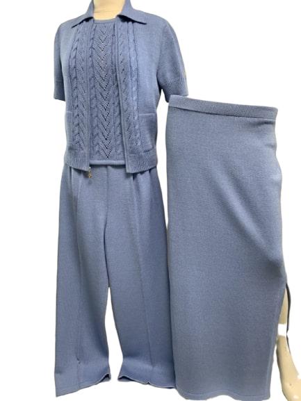 ST JOHN 4 PIECE POWDER BLUE PANT SUIT SZ P: ST. JOHN'S powder blue pants and sleeveless shirt set, as well as a skirt (38" length) and short sleeve sweater set. Size P. Very good condition