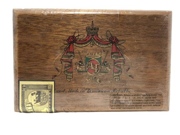 A FUENTE CIGARS: NEW IN BOX -NOT OPENED -NO GUARANTEES ON CONDITION -THIRD PARTY SHIPPING