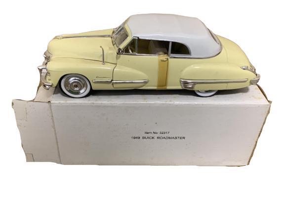1949 BUICK ROADMASTER MODEL CAR 1/32: 1949 BUICK ROADMASTER MODEL CAR 1/32