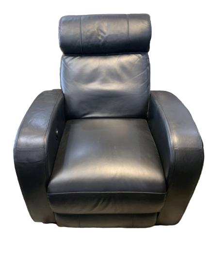 BLACK LEATHER ELECTRIC RECLINER: BLACK LEATHER ELECTRIC RECLINER