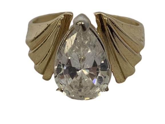 CUBIC ZIRCONIA SOLITAIRE IN GOLD SETTING: CUBIC ZIRCONIA SOLITAIRE IN GOLD SETTING