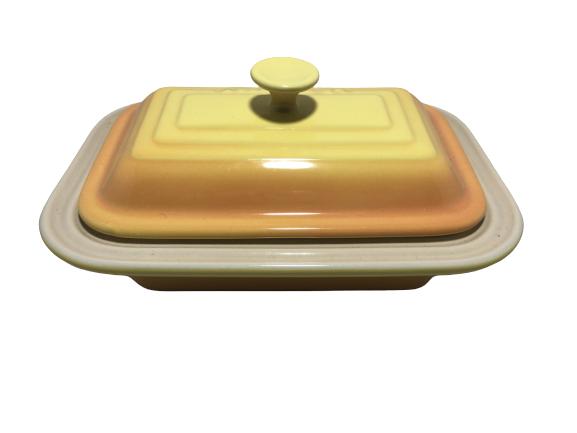 9' LE CREUSET LIDDED YELLOW CASSEROLE DISH 4 QT (1 of 6)