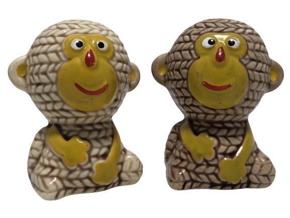 VTG SALT AND PEPPER SHAKERS SOCK MONKEY THEME: VTG SALT AND PEPPER SHAKERS SOCK MONKEY THEME , JAPAN2.5" H-GOOD VINTAGE CONDITION