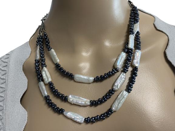 VINTAGE TRIPLE STRAND WHITE FRESH WATER PEARLS 18": VINTAGE TRIPLE STRAND WHITE FRESH WATER PEARLS 18"- one of a kind- very good condition