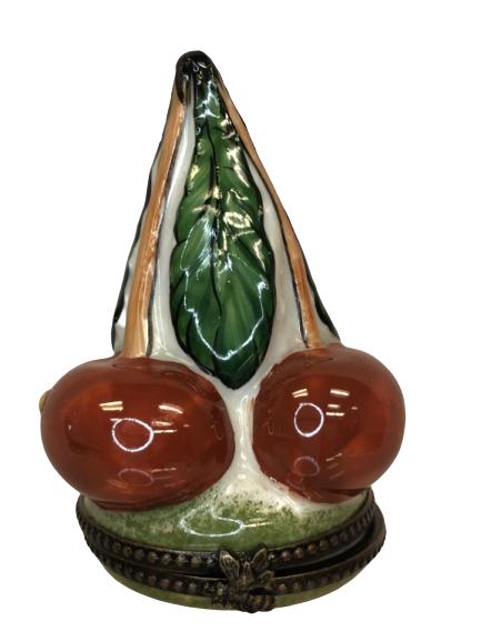 VINTAGE LIMOGES CHERRY TRINKET BOX (1 of 4)