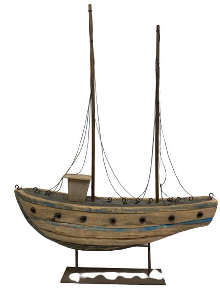 BEAUTIFUL MODEL SHIP MADE FROM RECLAIMED WOOD (1 of 4)