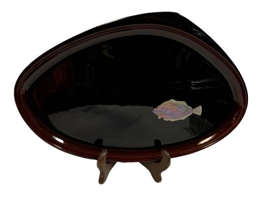 VINTAGE LUCITE PLATE WITH MOTHER OF PEARL FISH 12' (1 of 4)