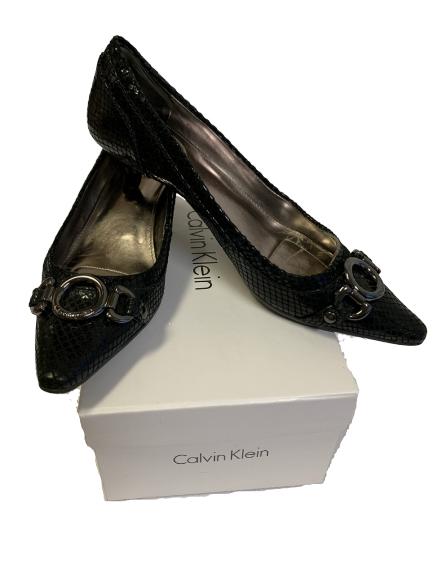 LADIES CALVIN KLEIN BLACK PATENT HEELS SIZE 5.5 (1 of 5)
