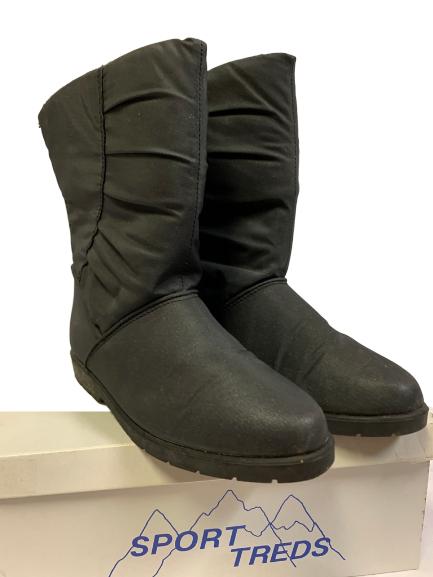 LADIES SPORT TREDS BLACK BOOTS SIZE 6: LADIES SPORT TREDS BLACK BOOTS- size 6- very good condition