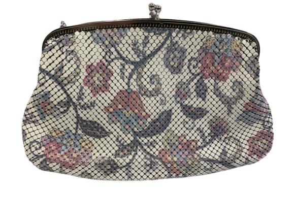 VINTAGE WHITING AND DAVIS FLORALBEADED CLUTCH (1 of 1)