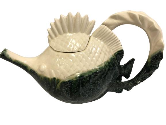 VINTAGE SIGNED FISH TEAPOT: VINTAGE SIGNED FISH TEAPOT