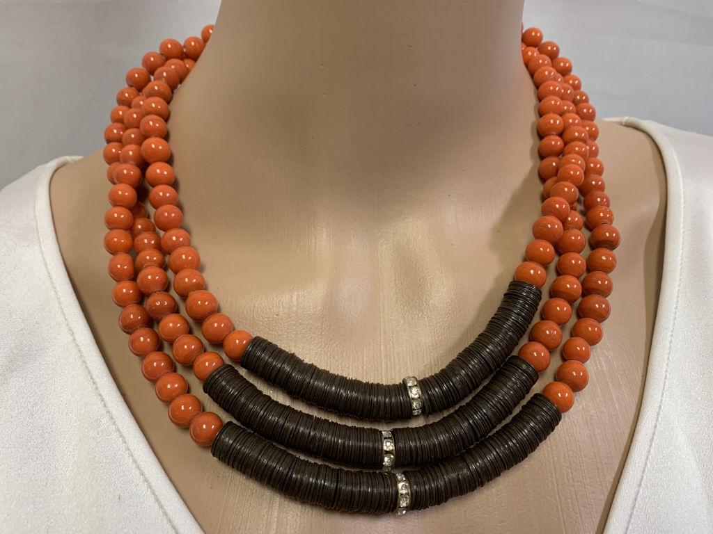 VINTAGE THREE STRAND CORAL BEADED NECKLACE (1 of 3)