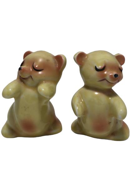 VTG CERAMIC SALT AND PEPPER SHAKERS BEAR THEME (1 of 5)