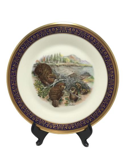 VTG LENOX 1977 BEAVERS COLLECTIBLE PLATE 10.5": VTG LENOX 1977 BEAVERS COLLECTIBLE PLATE 10.5" - good condition