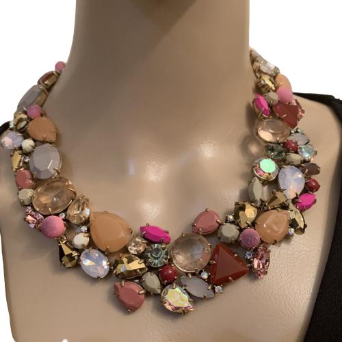 PRETTY J CREW GEMSTONE COSTUME NECKLACE: PRETTY J CREW GEMSTONE COSTUME NECKLACE -NEW RETAIL IS $148