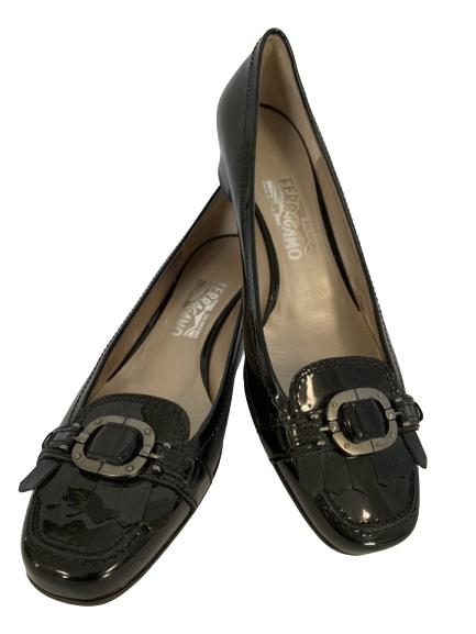 FERRAGAMO BLACK PATTERN LEATHER PUMPS SZ 9 1/2 (1 of 3)