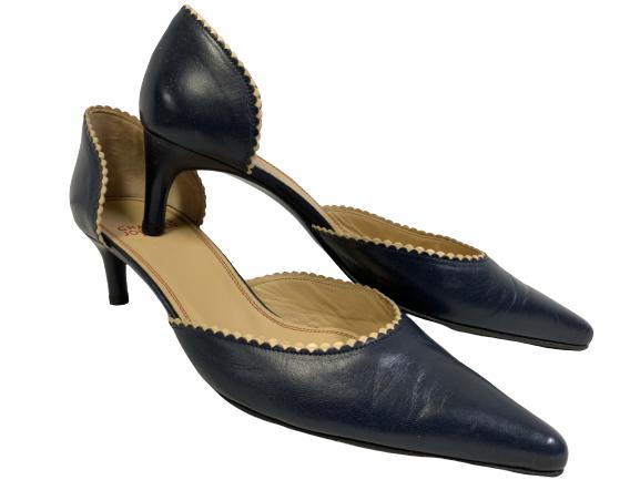 VINTAGE CHARLES JOURDAN DARK NAVY HEELS SIZE 6.5 (1 of 4)