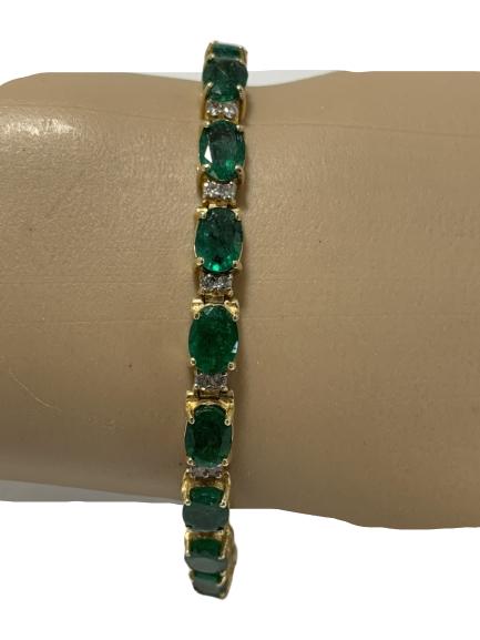 14K GOLD EMERALDS & DIAMONDS TENNIS BRACELET: 14K GOLD EMERALDS & DIAMONDS TENNIS BRACELET Beautiful diamonds and exotic dark emeralds in stunning tennis bracelet. 7.5" long. Excellent condition, see pictures. Gorgeous diamonds! 10 grams total we