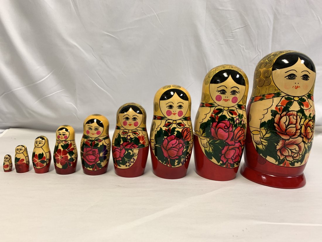 ORIENTAL-STYLE NESTING DOLLS 9" TALL: ORIENTAL-STYLE NESTING DOLLS 9" TALL -9" tall x 4" wide