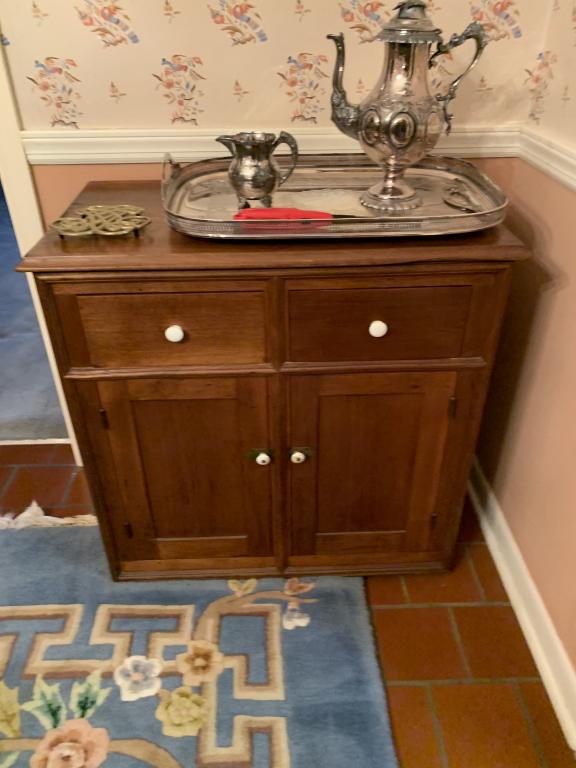 BEAUTIFUL WOOD LOWBOY CABINET: BEAUTIFUL WOOD LOWBOY CABINET -VERY GOOD CONDITION