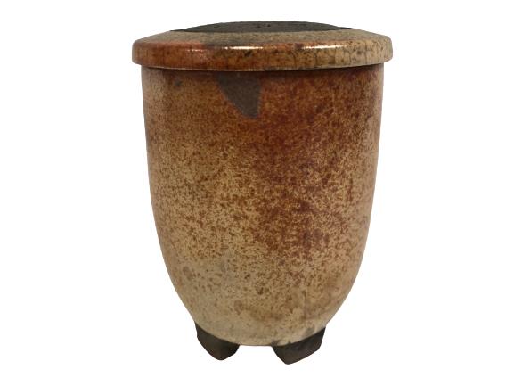 TRUVS FOUR-FOOTED CERAMIC POT 6.5" TALL (1 of 7)