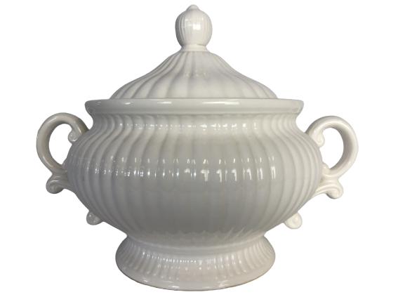 WHITE  SOUP TUREEN JAPAN 9" X 11" (1 of 4)