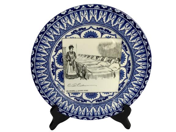 ANTIQUE ROYAL DOULTON COLLECTIBLE PLATE 10.5 (1 of 4)