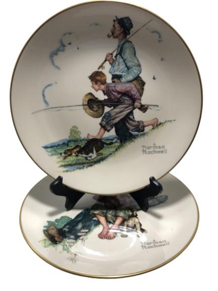 VINTAGE NORMAN ROCKWELL DINNER PLATES SET OF 2 (1 of 4)