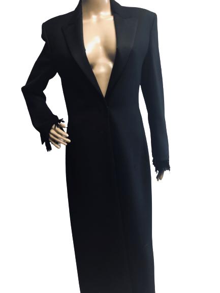 VINTAGE STUNNING VERSACE BLACK MAXI COAT SIZE S: VINTAGE STUNNING VERSACE BLACK MAXI COAT SIZE S - size small - small hole on front collar - see pictures - good vintage condition