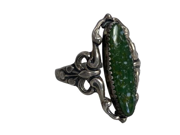 VNTG STERLING SILVER RING W/ GREEN QUARTZ SZ 7.5 (1 of 5)