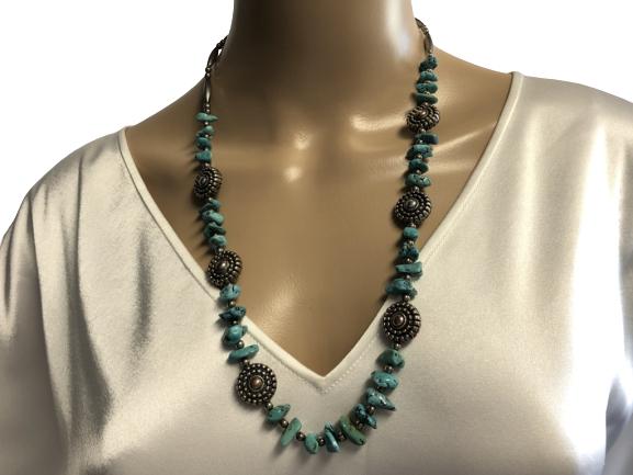 BLUE TURQUOISE & SILVERTONE BEADED NECKLACE (1 of 2)