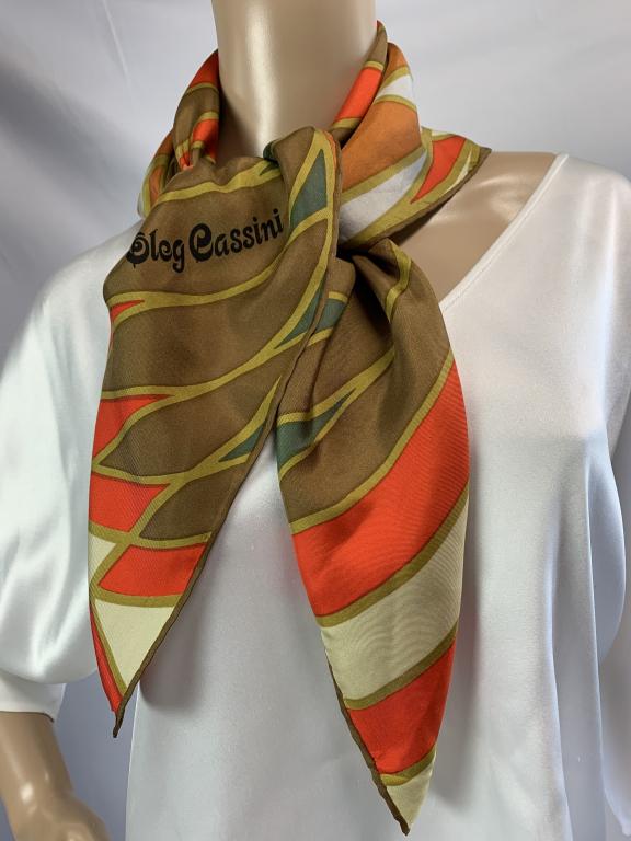 VINTAGE OLEG CASSINI PATTERNED SILK SCARF 30" x 30 (1 of 3)