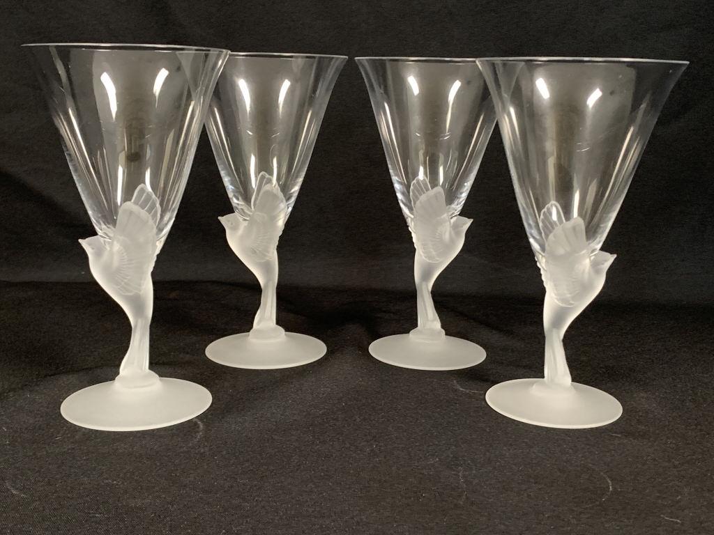 4 FROSTED BIRD WATER GLASSES LALIQUE INSPIRED: 4 FROSTED BIRD WATER GLASSES LALIQUE INSPIRED -Very good condition